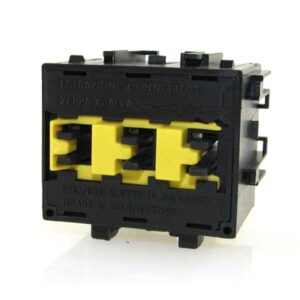 Housing with terminals, 6way